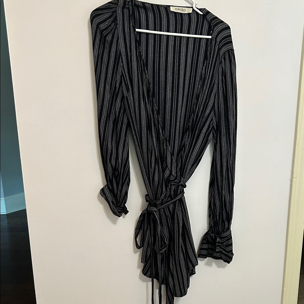 Rokoko by Dazz Black White Stripe Wrap long sleeve Top Large